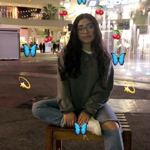 Meet your Posher, Kenia